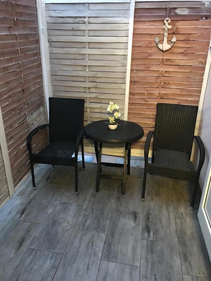 Studio Dama Blizina Amfiteatra I Bus Kolodvora ,Besplatan Privatni Parking,Self-Check- In Pula Exterior foto